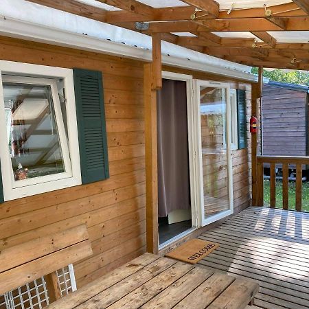 Mobil-Home Agreable Au Pieds Du Lac De Passy Passy  Exterior photo